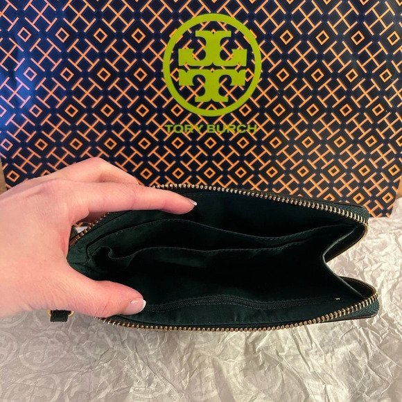 Tory Burch Britten Embossed Large Zip Pouch Wristlet Norwood Gold Green - Picture 6 of 12